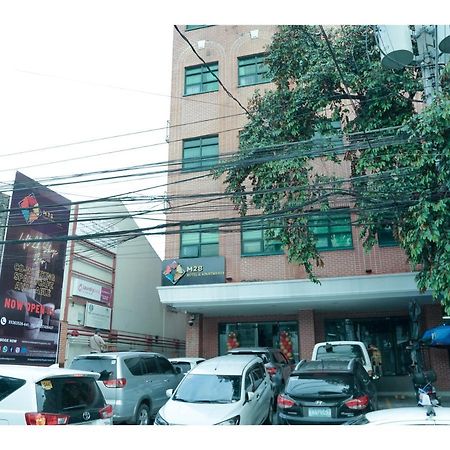 M28 Hotel And Apartments 케손시티 외부 사진