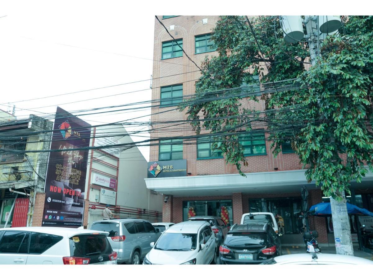 M28 Hotel And Apartments 케손시티 외부 사진