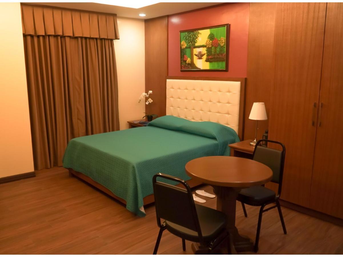 M28 Hotel And Apartments 케손시티 외부 사진