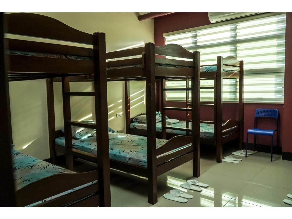 M28 Hotel And Apartments 케손시티 외부 사진