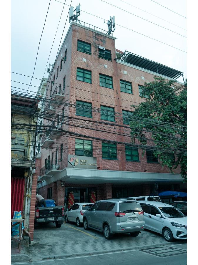 M28 Hotel And Apartments 케손시티 외부 사진
