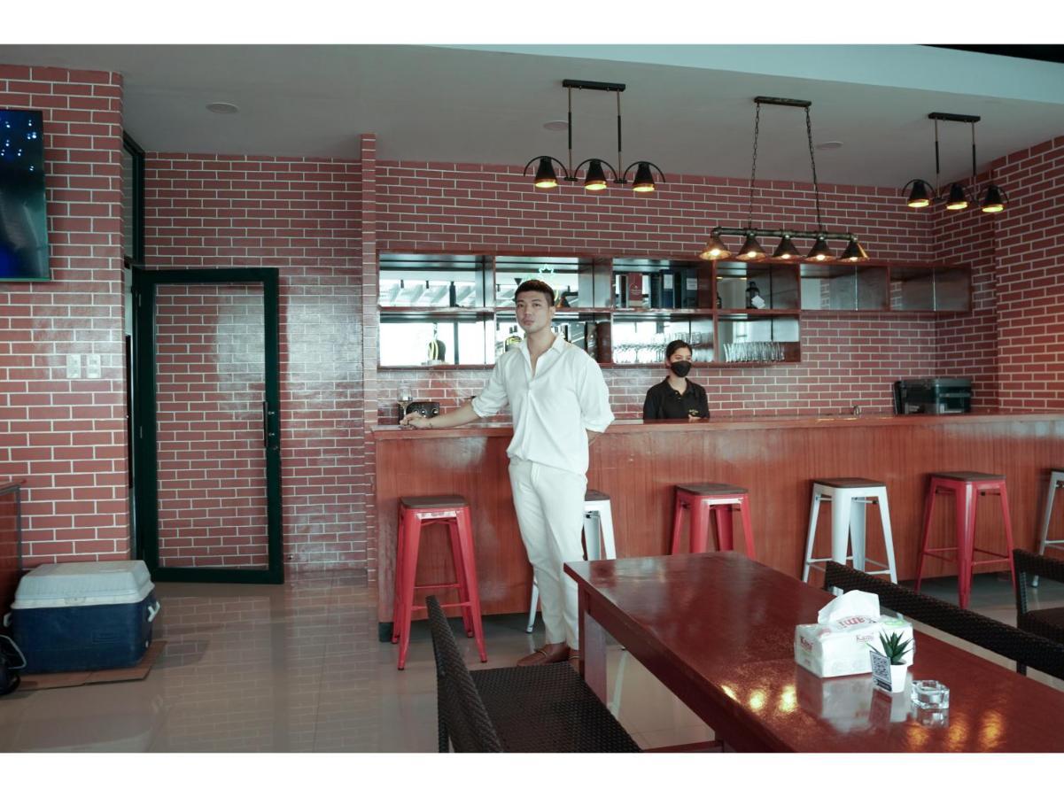 M28 Hotel And Apartments 케손시티 외부 사진
